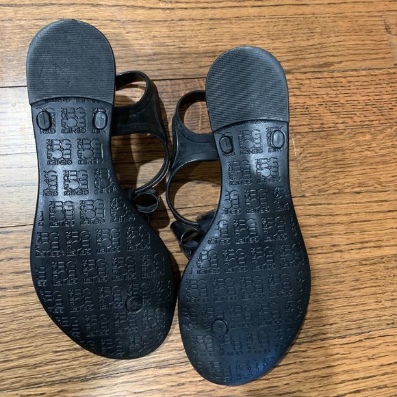 Lady Shoes - Picture 2 of 2